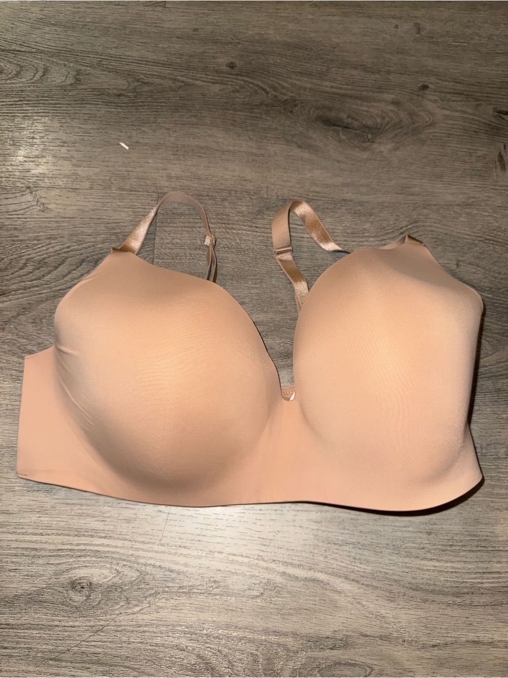 NWT Victoria's Secret Nude Smooth T-Shirt Bra